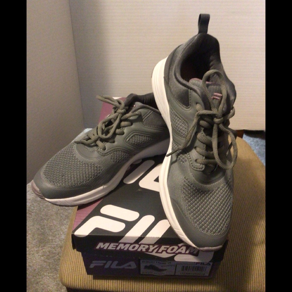 FILA Light Purple & Grey Athletic Shoe